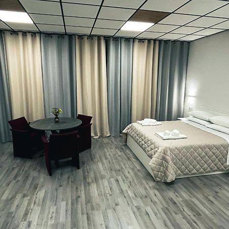 فندق Loft Office 23 كاستيل ماجّوري المظهر الخارجي الصورة